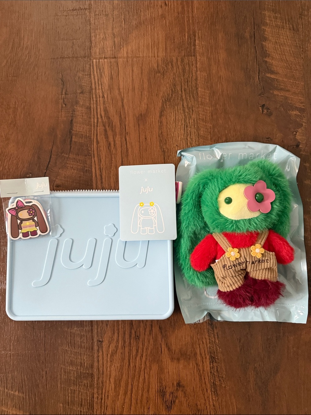 JuJu Flower Market plush pendant- Elzo